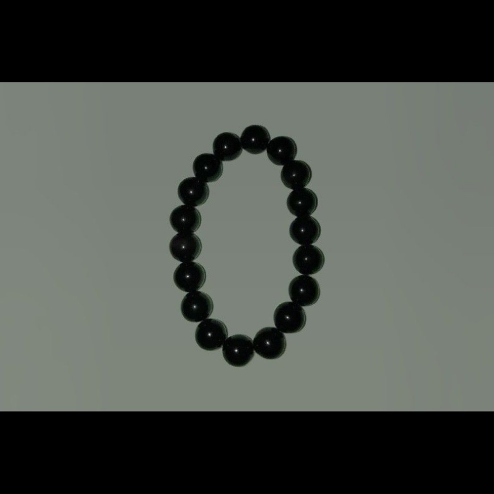 2x bracletes Black agate bracelet & Aventurine. Get both bracelets together